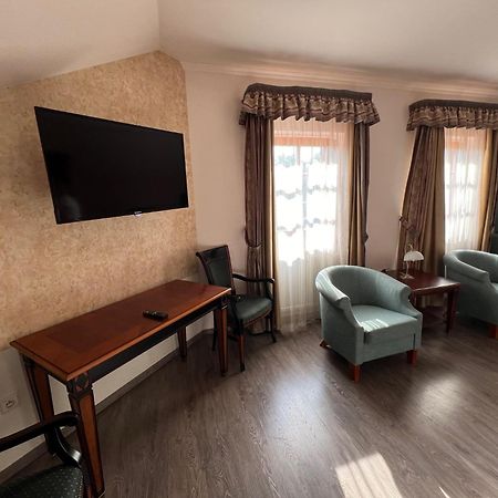 Hotel Gold Chotoviny Екстер'єр фото
