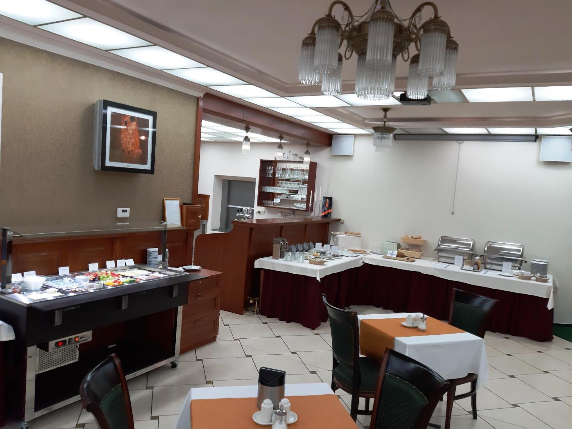 Hotel Gold Chotoviny Екстер'єр фото